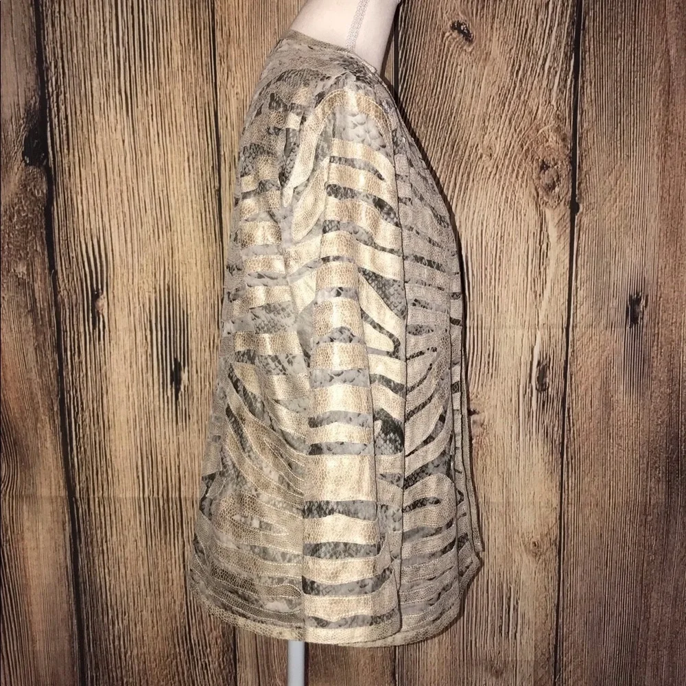 CHICOS SIZE 0 MEDIUM OPEN FRONT GRAY AND TAN JACKET SNAKESKIN-LOOK